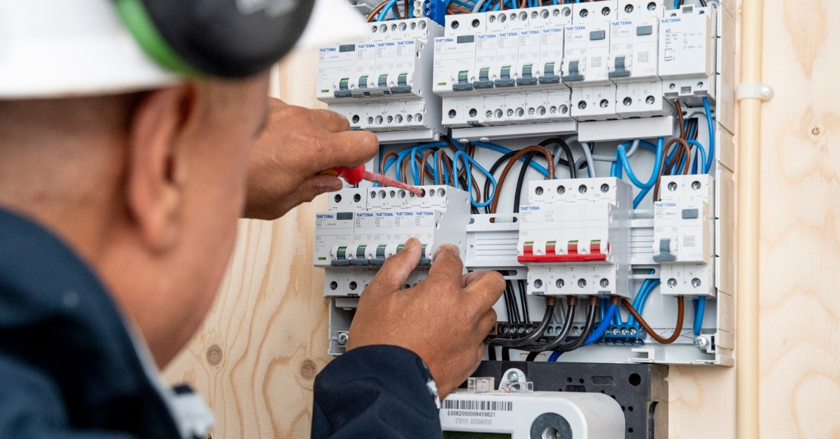 Salaris elektromonteur. Wat verdiend een elektromonteur